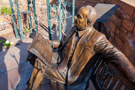 Salt Lake City, DEC 4 2021 - Bronze sculpture outside of the McCune Mansionのeditorial素材