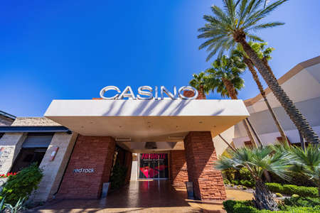 Las Vegas, MAY 5 2021 - Exterior view of the Red Rock Casino Resort and Spaのeditorial素材