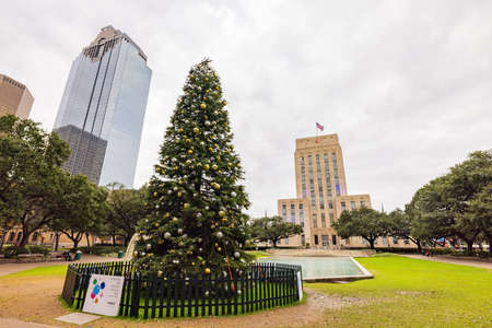 Texas, DEC 27 2021 - Overcast view of the Houston city hallのeditorial素材