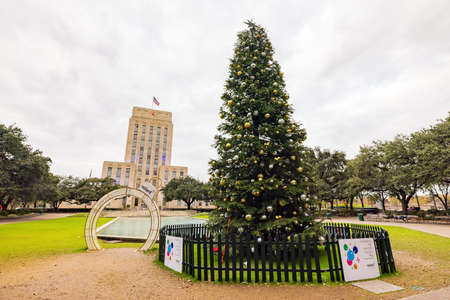 Texas, DEC 27 2021 - Overcast view of the Houston city hallのeditorial素材