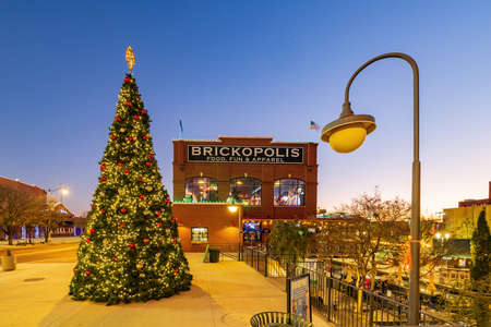 Oklahoma, DEC 20 2021 - Twilight view of christmas decoration in Bricktownのeditorial素材