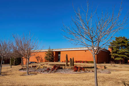 Sunny view of the landscape along the Eagle trail in Oklahoma Christian University at Edmond, Oklahomaのeditorial素材