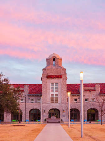 Sunset of the Union Station at Oklahomaのeditorial素材