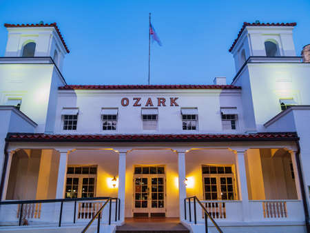 Arkansas, MAR 19 2022 - Evening view of the Ozark Bathhouseのeditorial素材