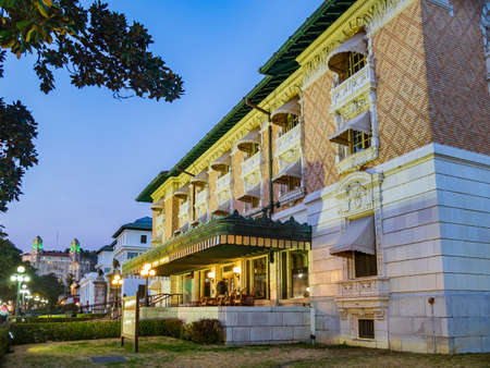 Night view of the Fordyce Bathhouse visitor center at Arkansasのeditorial素材