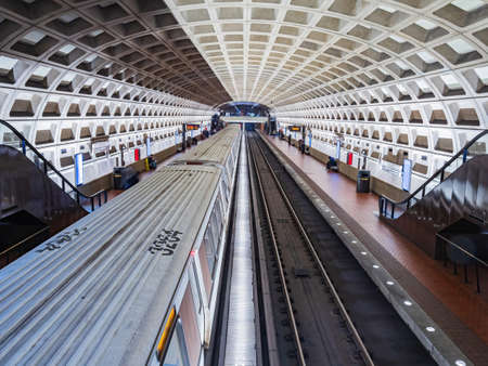 Washington DC, MAR 31 2022 - Interior view of the Eastern Market metro stationのeditorial素材