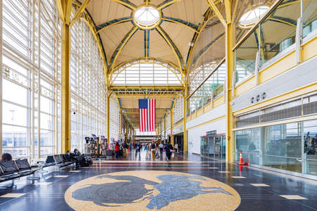 Washington DC, APR 4 2022 - Interior view of the Ronald Reagan Washington National Airportのeditorial素材