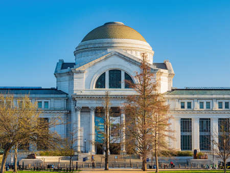 Washington DC, APR 4 2022 - Sunny exterior view of the Smithsonian National Museum of Natural Historyのeditorial素材