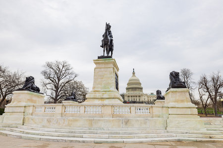 Overcast view of the United States Capitol with Ulysses S. Grant Memorial at Washington DC
