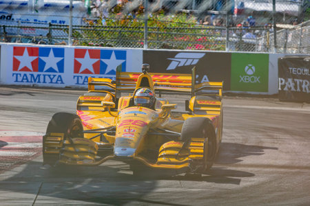 Los Angeles, APR 18 2015 - Sunny view of the Grand Prix competition at Long Beach