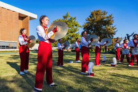 Oklahoma, OCT 15 2022 - Sunny view of student Marching Band parctice during Homecoming paradeのeditorial素材