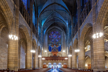 New York, SEP 15 2014 - Interior view of the St. Patrick's Cathedralのeditorial素材