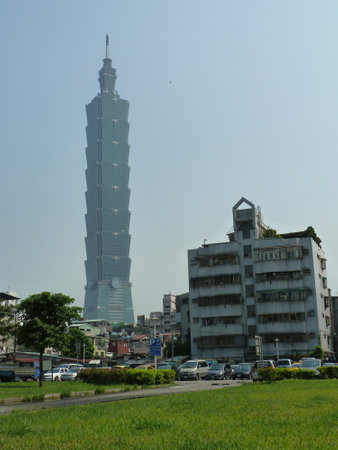 Taiwan, APR 12 2010 - Sunny view of hte residence building and Taipei 101のeditorial素材