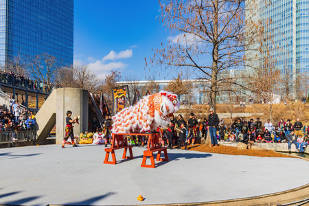 Oklahoma, JAN 21 2023 - Lion dance performance in the Lunar New Year Festivalのeditorial素材