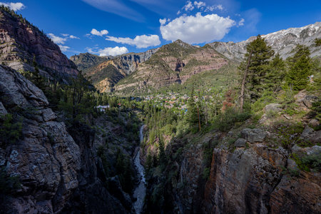 Sunny view of creek landscape around Ouray at Coloradoの写真素材