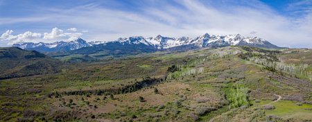 Sunny aerial view of the landscape of Mt Sneffels at Coloradoの写真素材