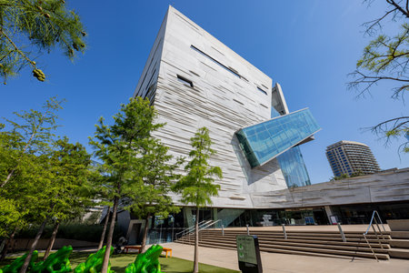 Texas, JUL 3 2023 - Sunny exterior view of the Perot Museum of Nature and Scienceのeditorial素材