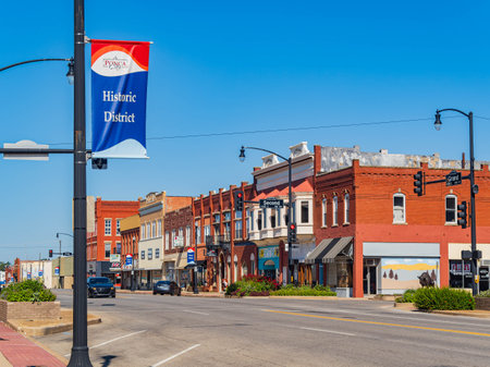 Oklahoma, AUG 19 2023 - Sunny exterior view of the Pona City cityscapeのeditorial素材