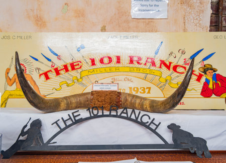 Oklahoma, AUG 19 2023 - Interior view of the The 101 Ranch of Marland's Grand Homeのeditorial素材