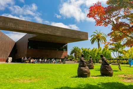San Francisco, AUG 24 2014 - Sunny view of The de Young Museumのeditorial素材