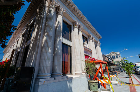 California, AUG 27 2014 - Sunny view of the South Napa earthquake damage buildingのeditorial素材