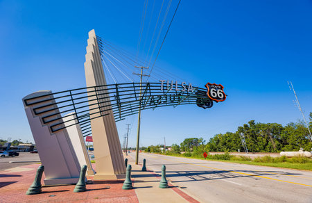 Oklahoma, SEP 25 2023 - Sunny view of the Tulsa Route 66 Signのeditorial素材