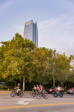 Oklahoma, SEP 29 2023 - Many people were joining the Full Moon Bike Rideのeditorial素材