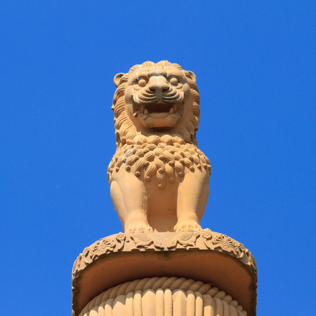 Lion statue stands on the pillars の写真素材