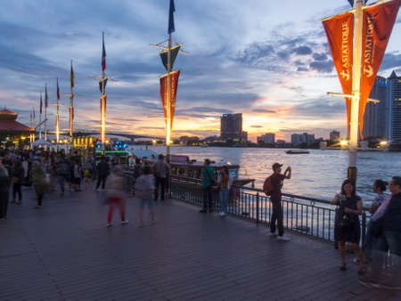 Asiatique BANGKOK,THAILAND-17 SEPTEMBER 2018: The tourists come to Bangkok to see the beautiful river Chao Phraya River in the evening and twilight. on, 17 SEPTEMBER 2018, in Thailand.のeditorial素材