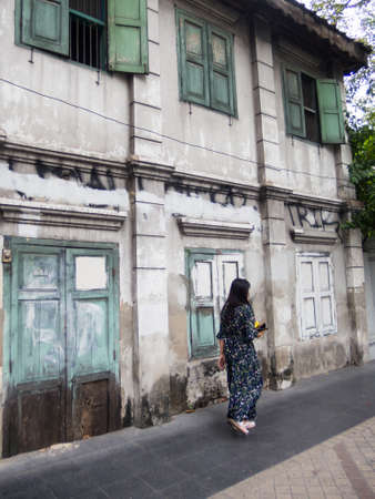 Silom area BANGKOK THAILAND-01 JANUARY 2019:Ancient abandoned buildings.on BANGKOK THAILAND-01 JANUARY 2019.のeditorial素材