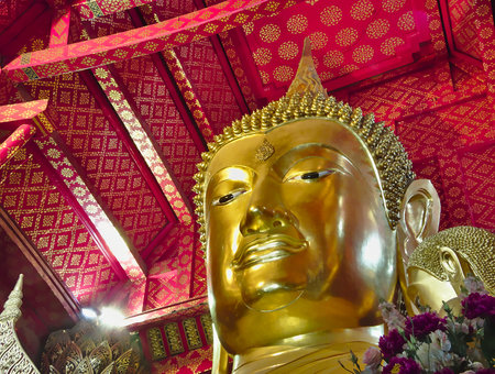 Wat Phanan Choeng Temple This highly respected Buddha statue is called Luang Pho Tho(Thai: Luang Pho To)by Thai people and Sam Pao Kong (Chinese: Sam Pao Kong)by-China.のeditorial素材