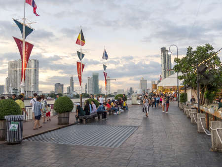 Asiatique BANGKOK,THAILAND-01 AUGUST 2018: The tourists come to Bangkok to see the beautiful river. on, 01 AUGUST 2018, in Thailand.のeditorial素材