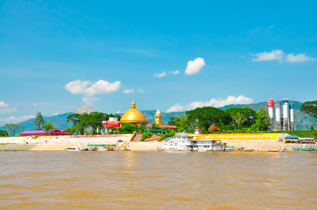 Landscape of the Mekong River at the Golden Triangle, border with Thailand and Laos.のeditorial素材