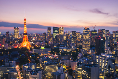 Tokyo tower and cityscape at night with beautiful sky in Tokyo, Japanのeditorial素材