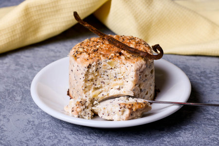 Poppy seed cake, close up, horizontal