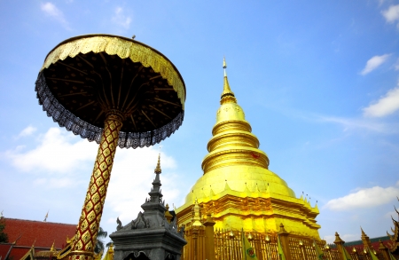 Wat Phra that Hariphunchai in Lamphun,Thailandの写真素材