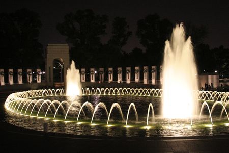WWII Memorial at nightのeditorial素材