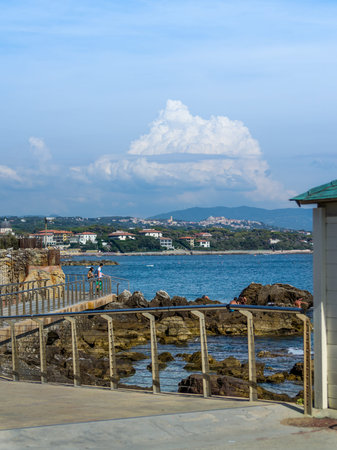 Landscape of hills just near the seaside in Tuscanyのeditorial素材