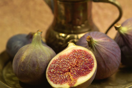 fresh halved fig on a plate 