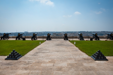 Salting Battery with old cannons and cannonballs, on Valletta Castle, Maltaのeditorial素材
