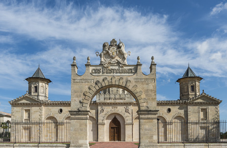 Front and Fence Chateau Cos dのeditorial素材