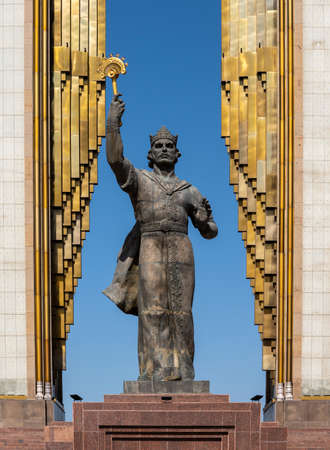 Dushanbe, Tazjikistan - June 14, 2019: Statue of the founder Ismail Samani of Tajikistan in the capital Duschanbe.のeditorial素材