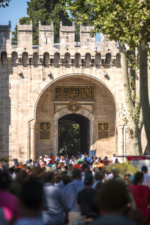 ISTANBUL, TURKEY - JULY 07: Visitors in Topkapi Palace on July 07, 2014, in Istanbul, Turkeyのeditorial素材
