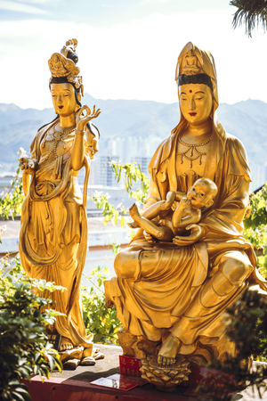 HONG KONG, CHINA - NOVEMBER 22, 2016: View of buddhist statues in 1000 Buddhas Temple, in Hong Kong.の写真素材