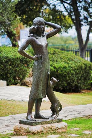 Sculpture of Girl with cats, Haifa, Israelの写真素材