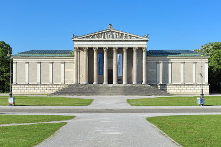 MUNICH, GERMANY - MAY 18, 2017: The building of the State Collection of Antiquities. It was commissioned by King Ludwig I of Bavaria and built in 1838-1848 by design of Georg Friedrich Ziebland.のeditorial素材