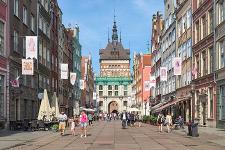 GDANSK, POLAND - AUGUST 7, 2019: View on Golden Gate (Zlota Brama) and Prison Tower (Wieza Wiezienna) from Long Lane (Ulica Dluga). The Gate was built in 1612-1614. The Tower was built in 14th centuryのeditorial素材