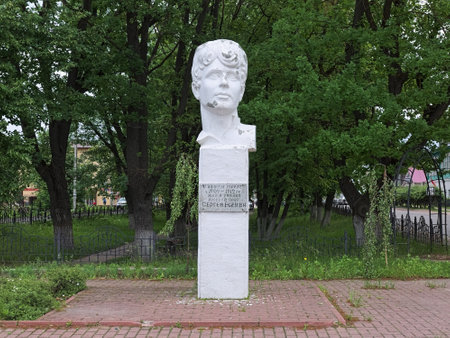 SPAS-KLEPIKI, RUSSIA - JUNE 11, 2021: Monument to the Russian lyric poet Sergey Yesenin. The monument by sculptor Anatoly Bichugov was unveiled on October 12, 2009.のeditorial素材