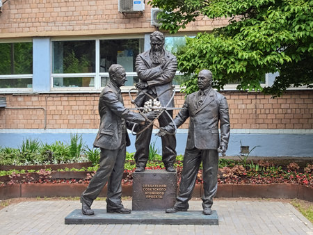 MOSCOW, RUSSIA - MAY 20, 2023: Monument to Soviet nuclear physicists Igor Kurchatov, Yulii Khariton and Yakov Zeldovich at National Research Nuclear University MEPhI.のeditorial素材
