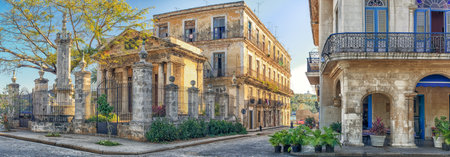 Colonial buildings in Old Havana at sunsetのeditorial素材